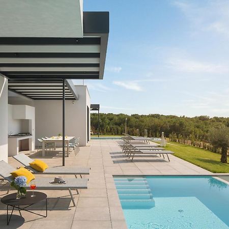 Design Villa Noble With Spa Bale Exteriör bild