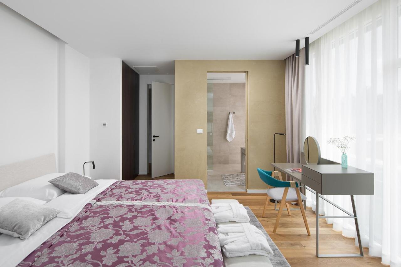 Design Villa Noble With Spa Bale Exteriör bild